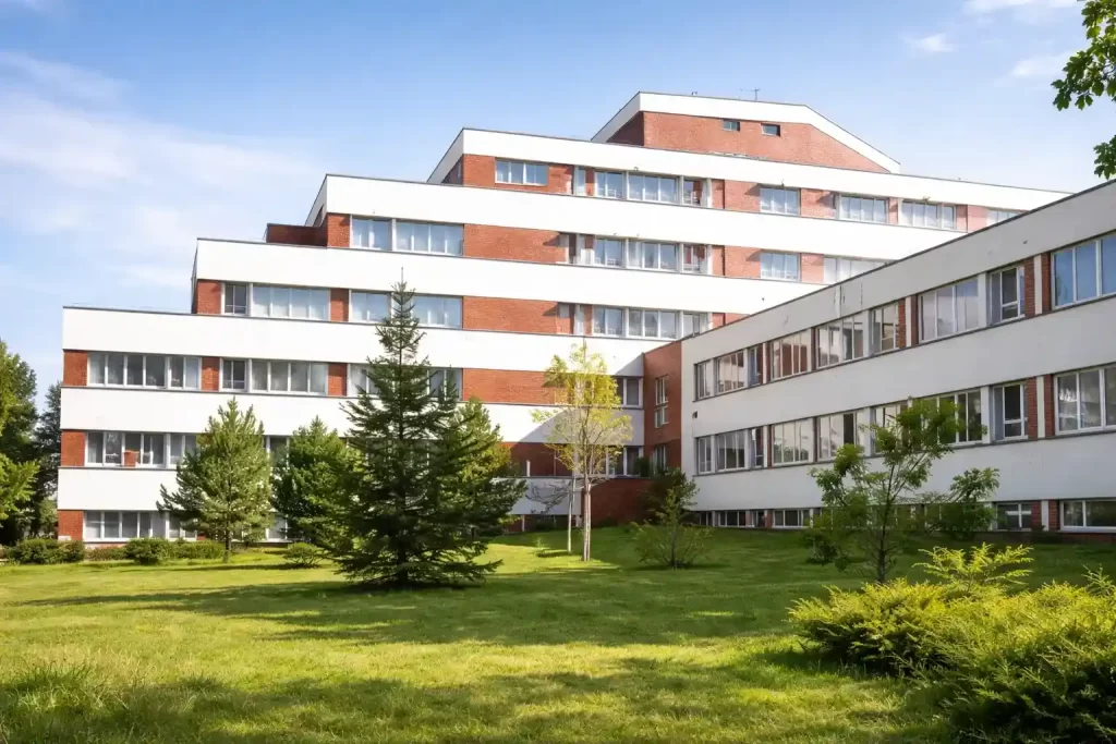 Kontakt REHANEST Poliklinika Praha Barrandov - budova polikliniky